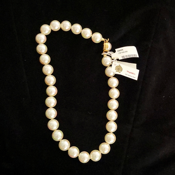 Majorica Single Strand Handmade Pearl Necklace - Picture 1 of 9